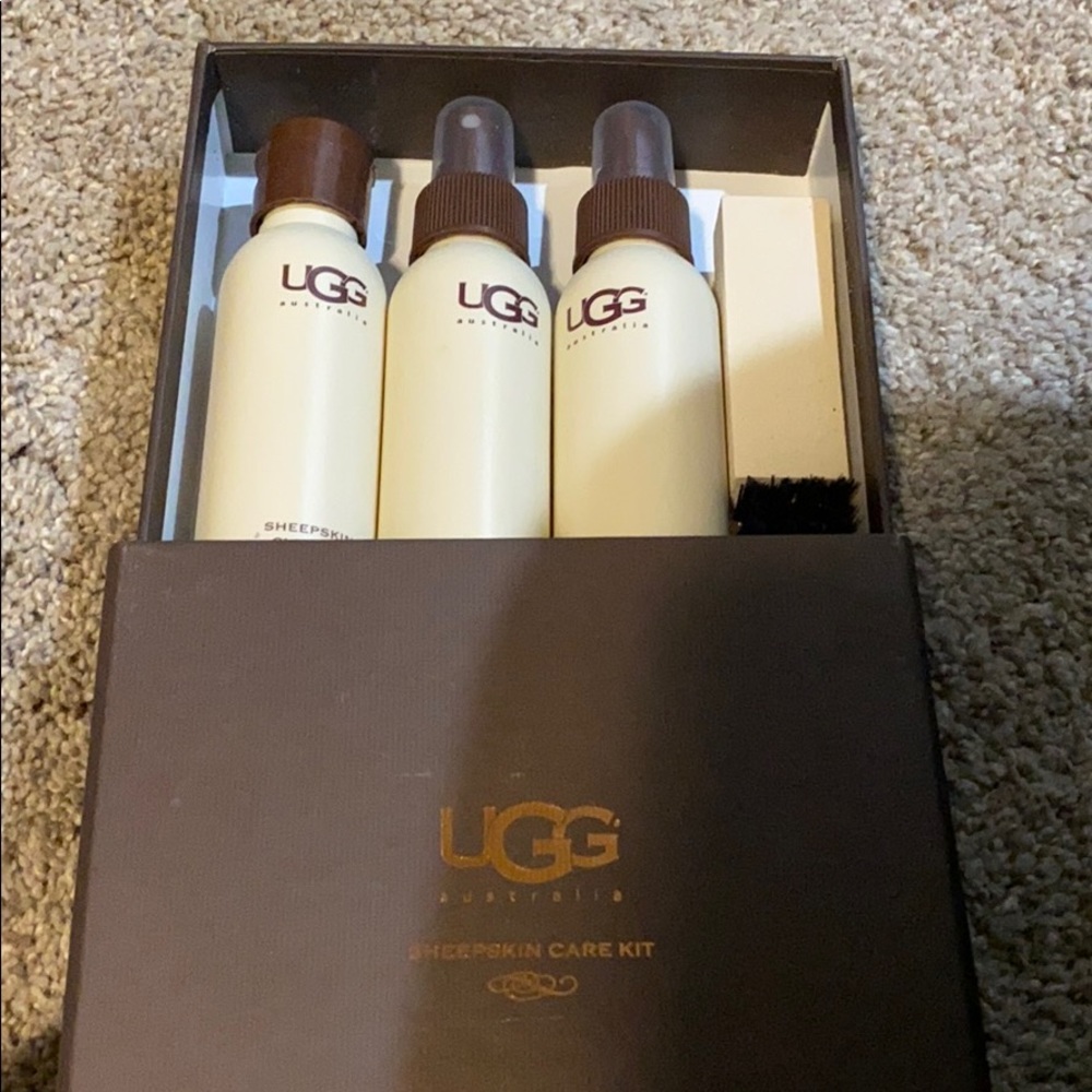 Ugg sheepskin care kit
